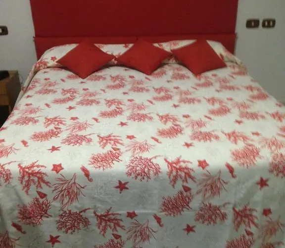 Hobbit فندق Melito di Napoli